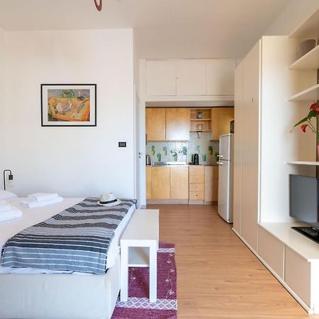 Bright Studio With Terrace & Parking Bari Exterior foto