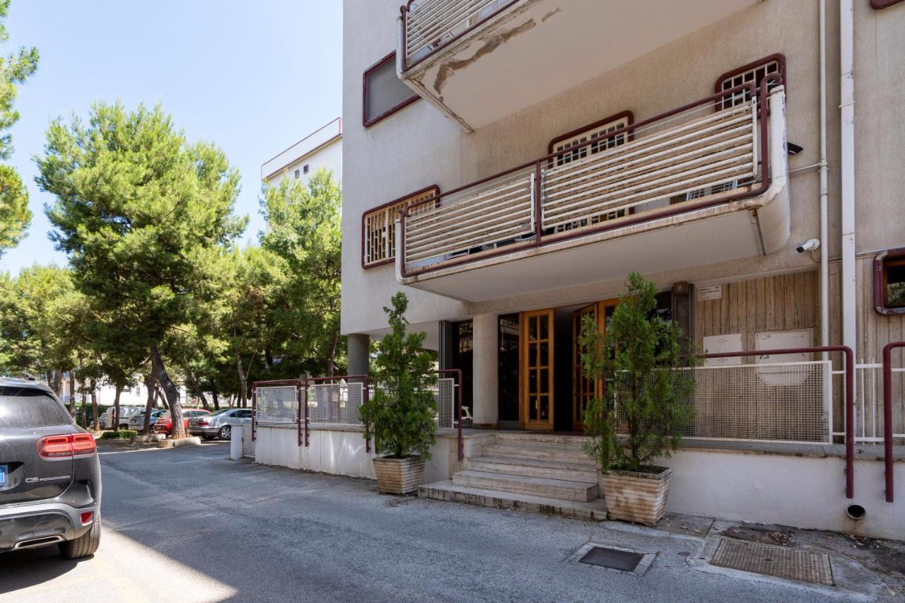 Bright Studio With Terrace & Parking Bari Exterior foto